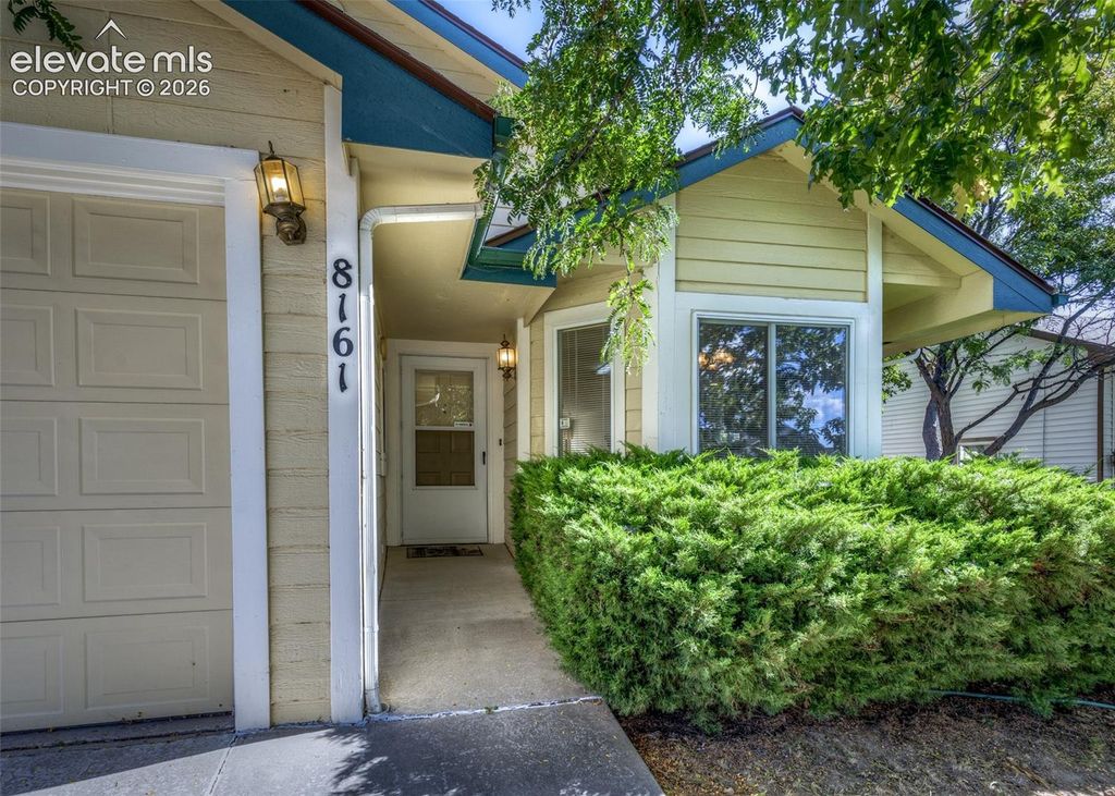 8161 Scarborough Drive, Colorado Springs, CO 80920 — photo 2