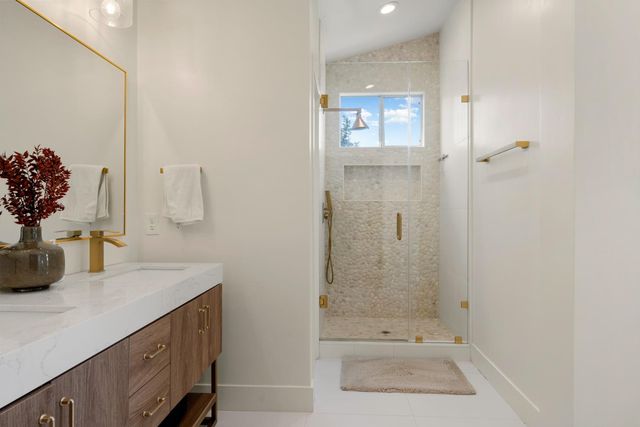 3724 Black Eagle Dr, Antelope, CA 95843