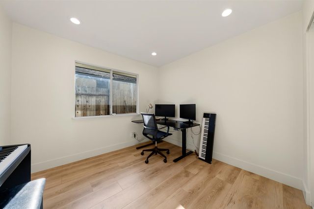 3724 Black Eagle Dr, Antelope, CA 95843