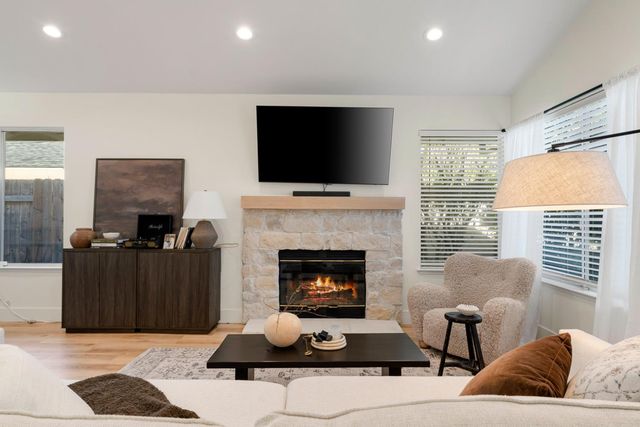 3724 Black Eagle Dr, Antelope, CA 95843