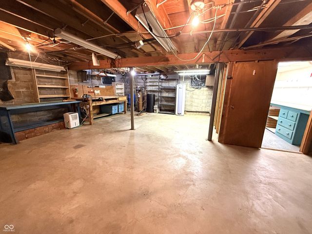 4996 W Fall Creek Road, Crawfordsville, IN 47933