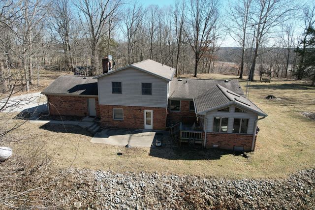 4996 W Fall Creek Road, Crawfordsville, IN 47933