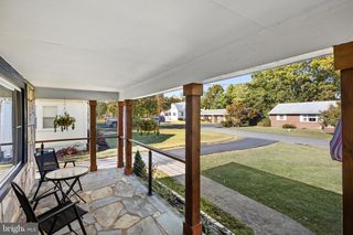 226 HILLCREST DR, Fredericksburg, VA 22401