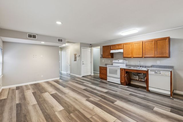 413 E 10th Street, Dallas, TX 75203