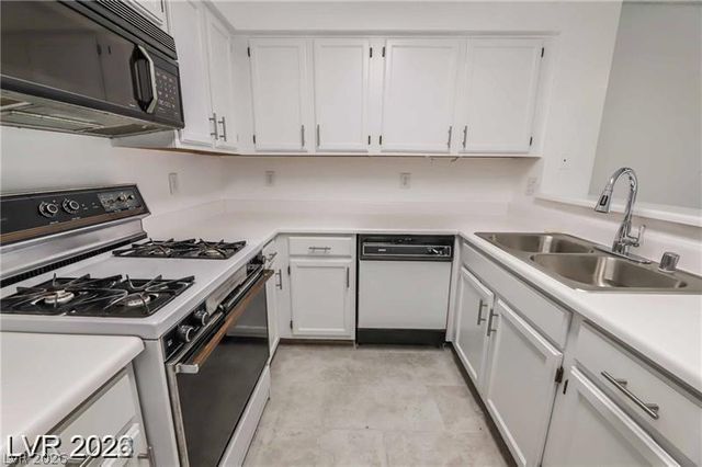2117 Chertsey Drive C, Las Vegas, NV 89108