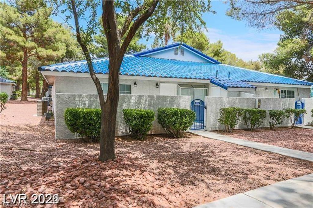 2117 Chertsey Drive C, Las Vegas, NV 89108