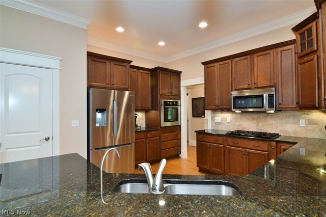 11101 E Washington Street, Chagrin Falls, OH 44023