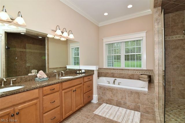 11101 E Washington Street, Chagrin Falls, OH 44023