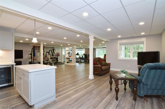 11101 E Washington Street, Chagrin Falls, OH 44023