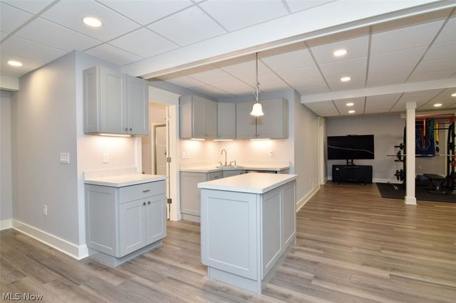 11101 E Washington Street, Chagrin Falls, OH 44023