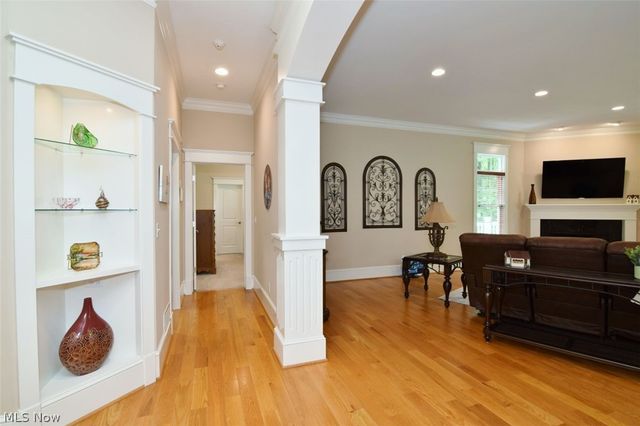 11101 E Washington Street, Chagrin Falls, OH 44023