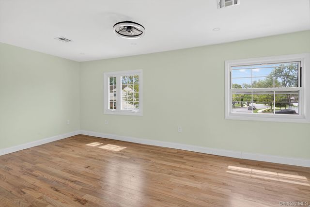 1524 Bowe Road, Valley Stream, NY 11580