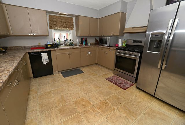 1307 W Washington Street, Ottawa, IL 61350