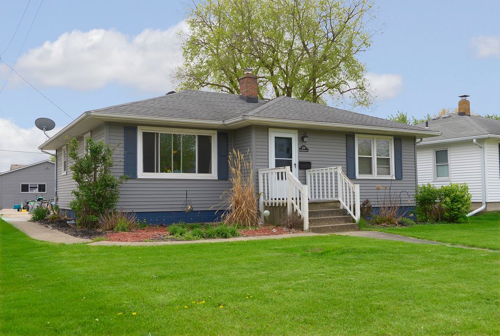 1307 W Washington Street, Ottawa, IL 61350