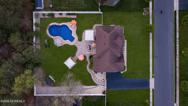 10 Firenze Road, Jackson, NJ 08527