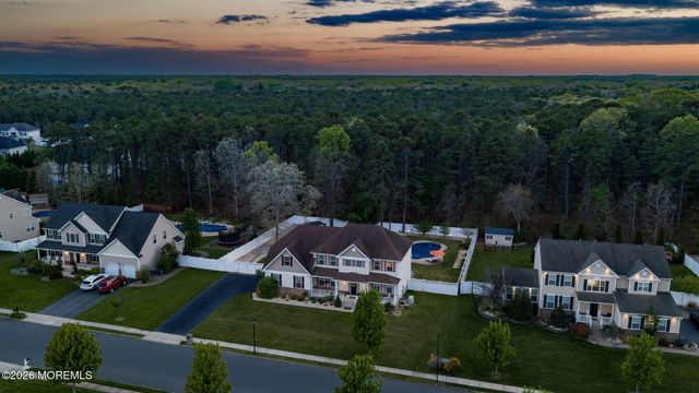 10 Firenze Road, Jackson, NJ 08527