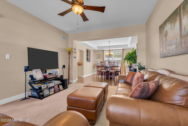 10 Firenze Road, Jackson, NJ 08527