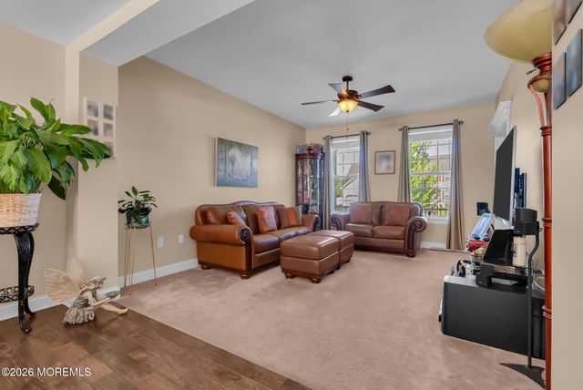 10 Firenze Road, Jackson, NJ 08527