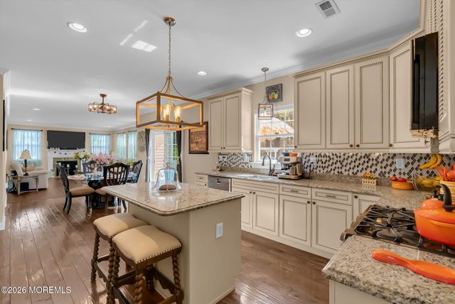 10 Firenze Road, Jackson, NJ 08527