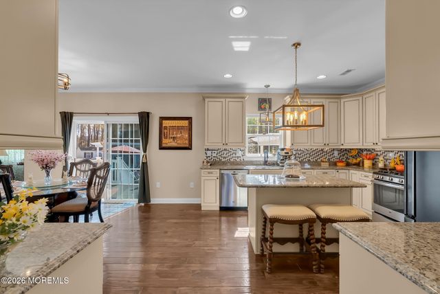 10 Firenze Road, Jackson, NJ 08527