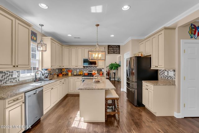 10 Firenze Road, Jackson, NJ 08527