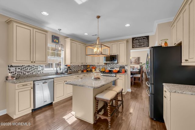 10 Firenze Road, Jackson, NJ 08527