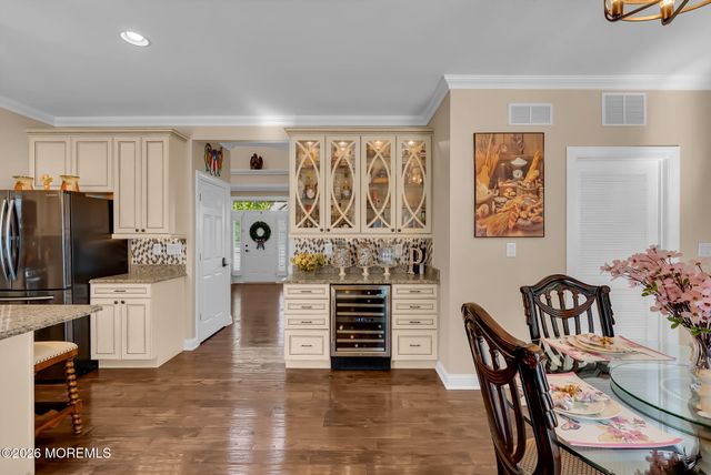 10 Firenze Road, Jackson, NJ 08527