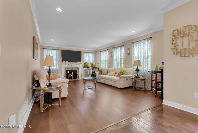 10 Firenze Road, Jackson, NJ 08527