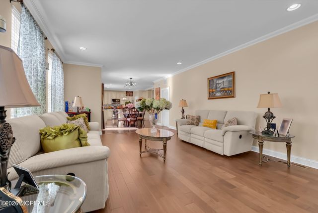 10 Firenze Road, Jackson, NJ 08527