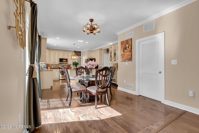 10 Firenze Road, Jackson, NJ 08527