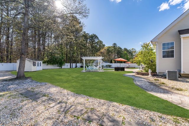 10 Firenze Road, Jackson, NJ 08527