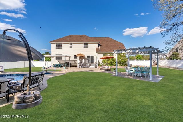 10 Firenze Road, Jackson, NJ 08527