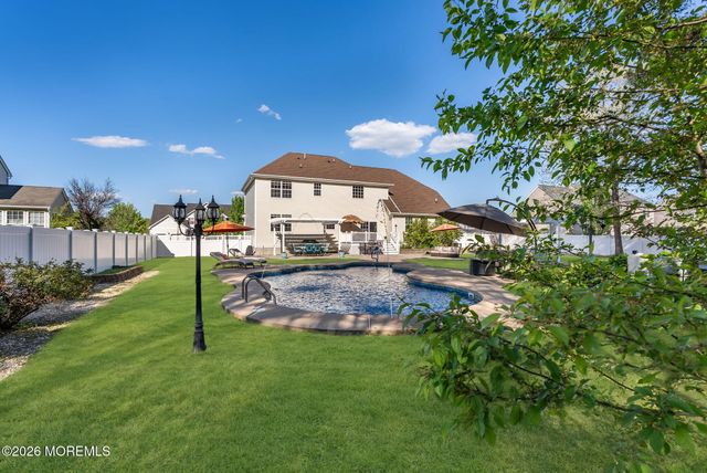 10 Firenze Road, Jackson, NJ 08527
