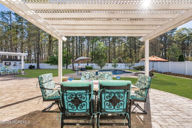 10 Firenze Road, Jackson, NJ 08527
