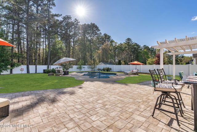 10 Firenze Road, Jackson, NJ 08527