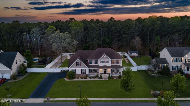 10 Firenze Road, Jackson, NJ 08527