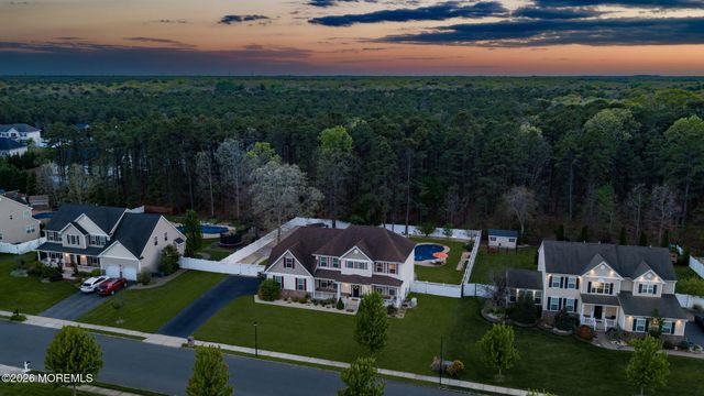 10 Firenze Road, Jackson, NJ 08527