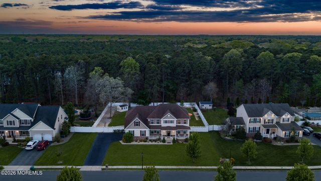 10 Firenze Road, Jackson, NJ 08527