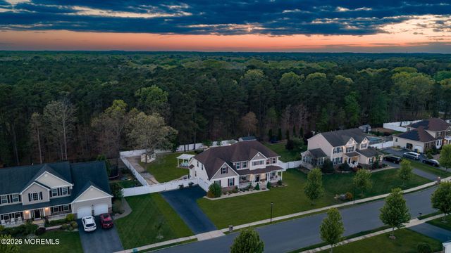 10 Firenze Road, Jackson, NJ 08527