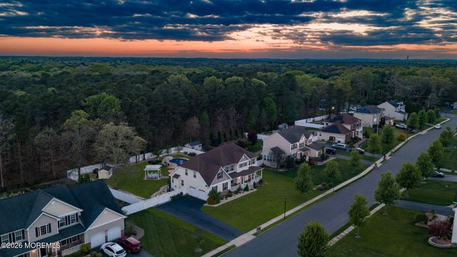 10 Firenze Road, Jackson, NJ 08527