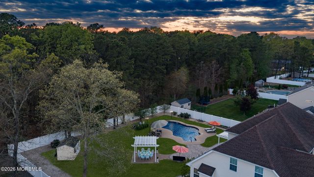 10 Firenze Road, Jackson, NJ 08527