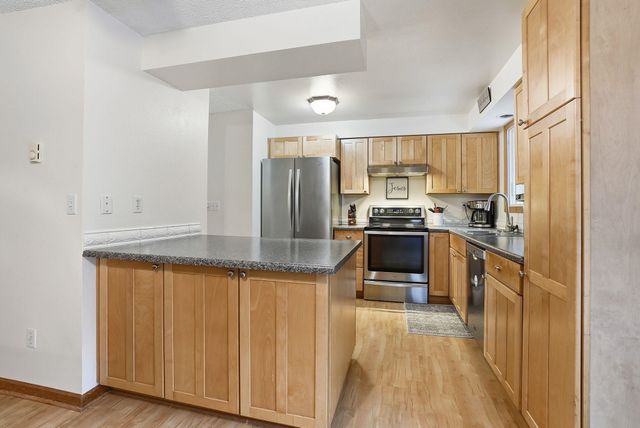 12914 W Suncrest Cir, Nine Mile Falls, WA 99026