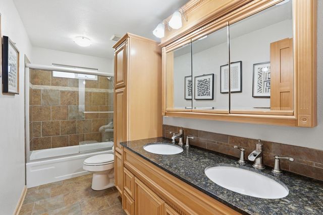 12914 W Suncrest Cir, Nine Mile Falls, WA 99026