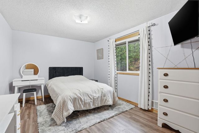 12914 W Suncrest Cir, Nine Mile Falls, WA 99026