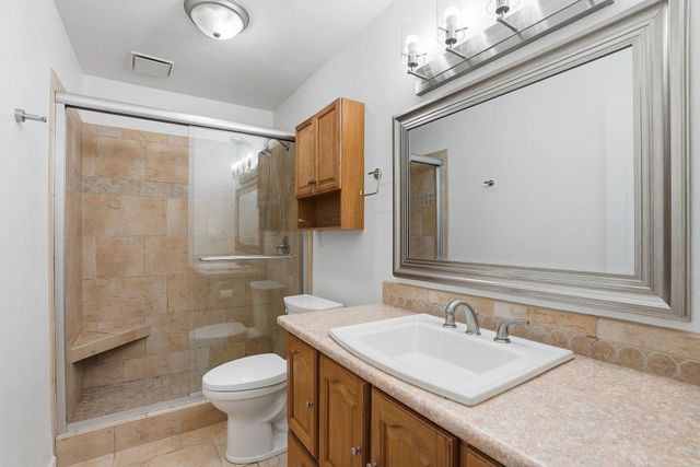 12914 W Suncrest Cir, Nine Mile Falls, WA 99026