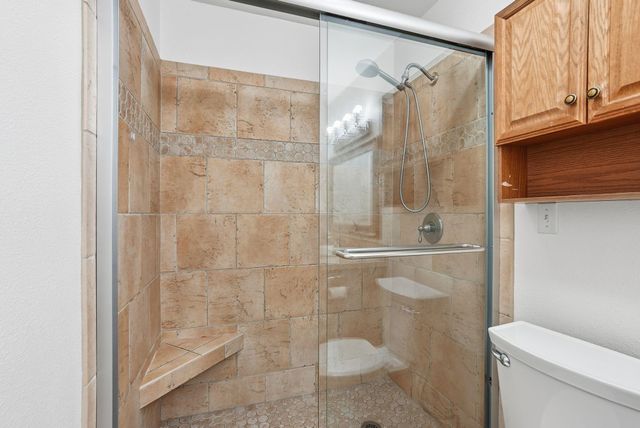 12914 W Suncrest Cir, Nine Mile Falls, WA 99026