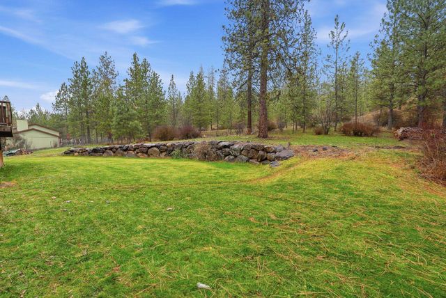 12914 W Suncrest Cir, Nine Mile Falls, WA 99026
