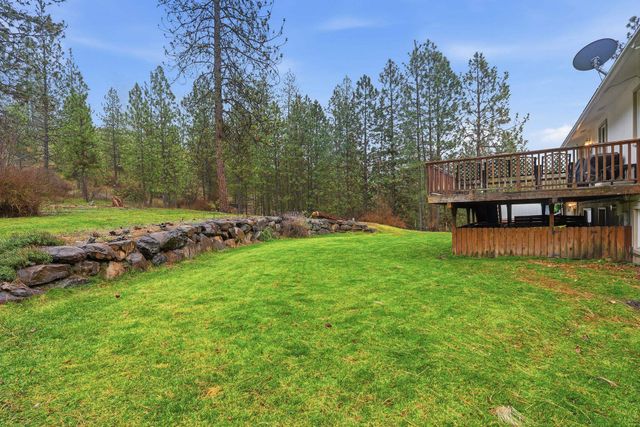 12914 W Suncrest Cir, Nine Mile Falls, WA 99026