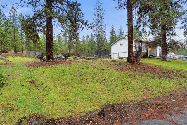 12914 W Suncrest Cir, Nine Mile Falls, WA 99026