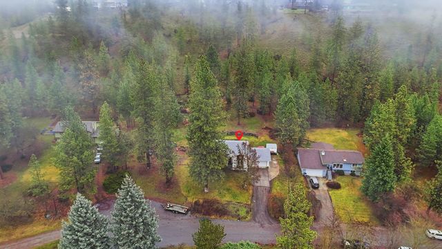 12914 W Suncrest Cir, Nine Mile Falls, WA 99026